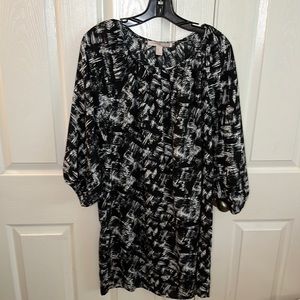 Forever 21 Black and White Long Sleeve Dress